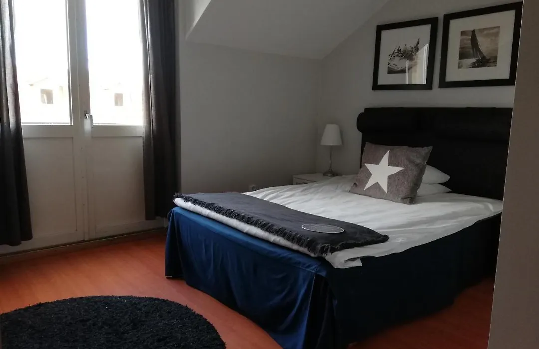 Strand Hotell-1